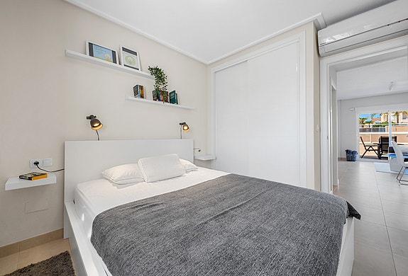 SOLGT! | Flott rekkehus med 3 soverom og 2 bad | Takterrasse | Gangavstand til restauranter