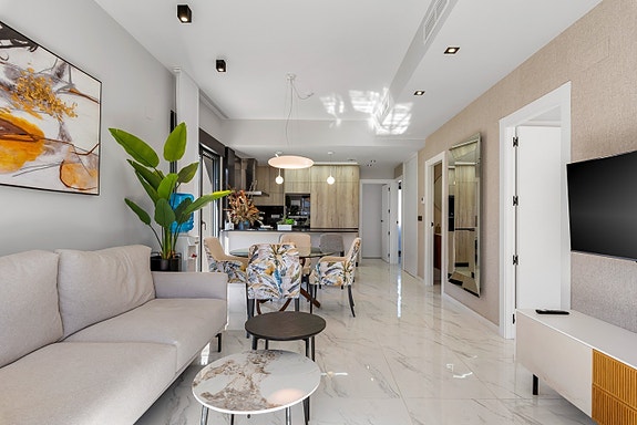 Kun 1 igjen | Ny leilighet med 3 soverom | Gå til strand og restauranter | Flotte fellesområde