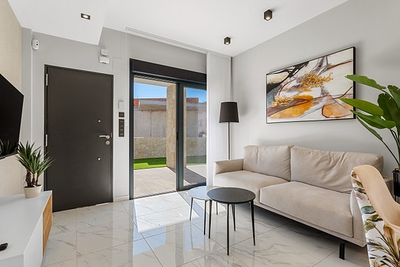 Kun 1 igjen | Ny leilighet med 3 soverom | Gå til strand og restauranter | Flotte fellesområde