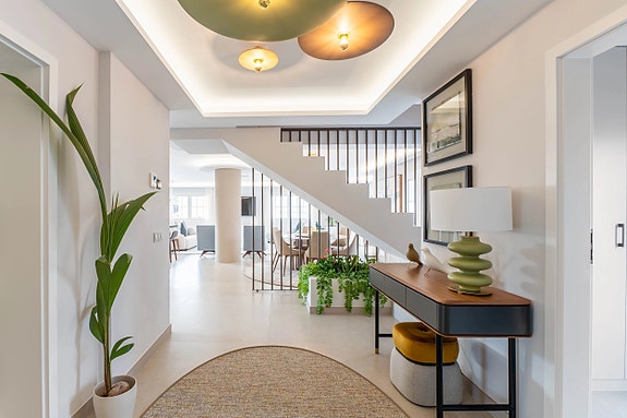 Eksklusiv penthouse med 5 soverom | 4 terrasser og panoramautsikt | Totalrenovert og sammenslått enhet