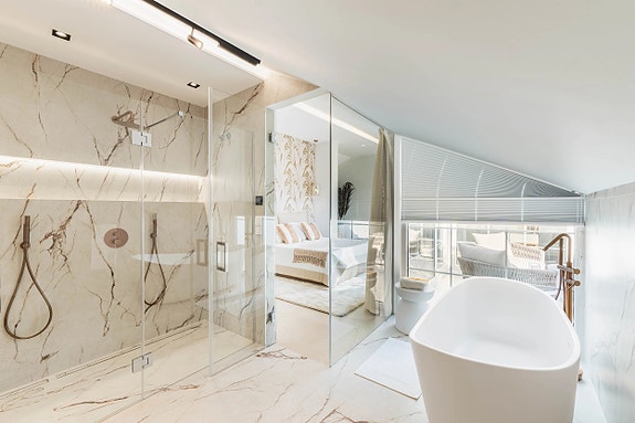 Eksklusiv penthouse med 5 soverom | 4 terrasser og panoramautsikt | Totalrenovert og sammenslått enhet