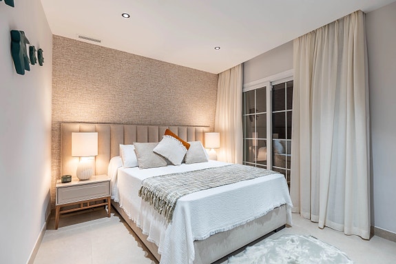 Eksklusiv penthouse med 5 soverom | 4 terrasser og panoramautsikt | Totalrenovert og sammenslått enhet