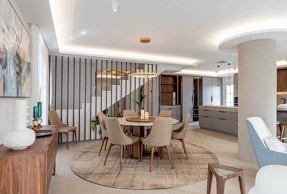 Eksklusiv penthouse med 5 soverom | 4 terrasser og panoramautsikt | Totalrenovert og sammenslått enhet