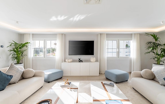 Eksklusiv penthouse med 5 soverom | 4 terrasser og panoramautsikt | Totalrenovert og sammenslått enhet