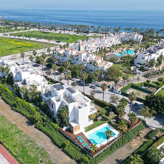 SOLGT! Moderne penthouse med takterrasse og 3 soverom | Kun 3 minutter fra stranden i San Pedro de Alcántara