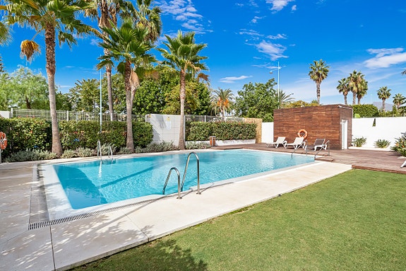 SOLGT! Moderne penthouse med takterrasse og 3 soverom | Kun 3 minutter fra stranden i San Pedro de Alcántara