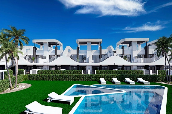 NYHET! Moderne toppleilighet med 3 soverom - Stor terrasse og takterrasse, felles basseng og parkering