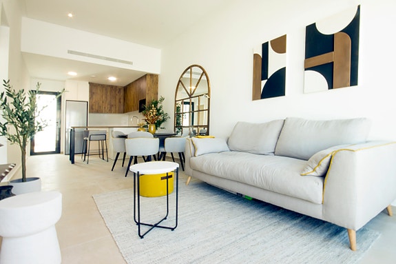 NYHET! Moderne toppleilighet med 3 soverom - Stor terrasse og takterrasse, felles basseng og parkering