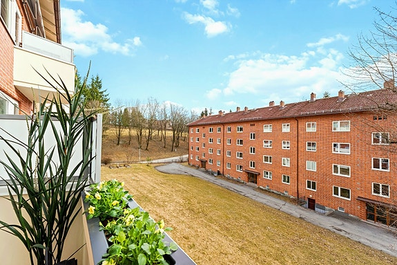 Velkommen til Edvard Griegs Allé 13, presentert av Eiendomsmegler Elin Lee i Sem&Johnsen