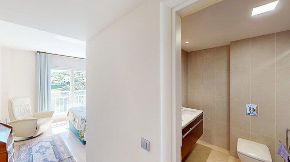 Eksklusiv penthouse med privat basseng og havutsikt   beliggende ved golfban