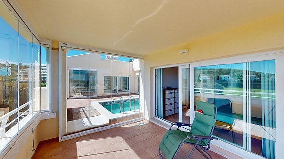 Eksklusiv penthouse med privat basseng og havutsikt   beliggende ved golfban