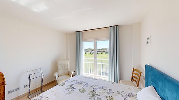 Eksklusiv penthouse med privat basseng og havutsikt   beliggende ved golfban