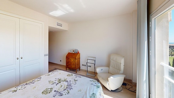 Eksklusiv penthouse med privat basseng og havutsikt   beliggende ved golfban