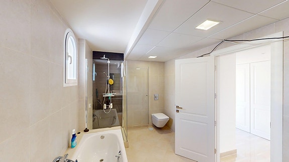 Eksklusiv penthouse med privat basseng og havutsikt   beliggende ved golfban