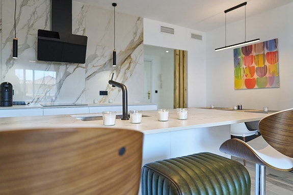 Moderne penthouse med 3 soverom og panoramautsikt - 5 minutter fra stranden i Cabopino