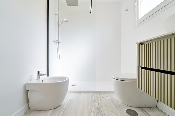 Moderne penthouse med 3 soverom og panoramautsikt - 5 minutter fra stranden i Cabopino