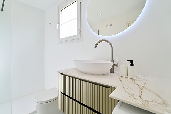 Moderne penthouse med 3 soverom og panoramautsikt - 5 minutter fra stranden i Cabopino