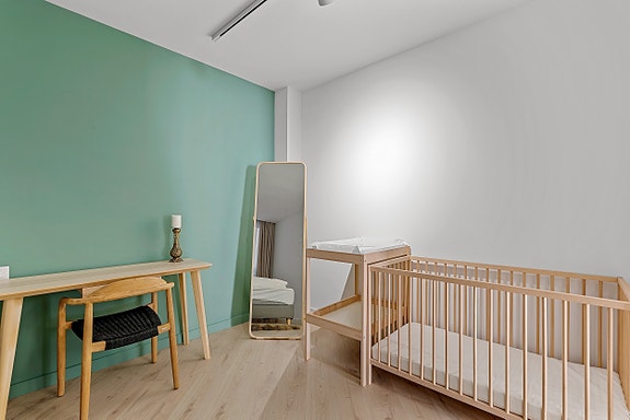 Møblert leilighet nær stranden - Felles takterrasse med basseng og fantastisk utsikt