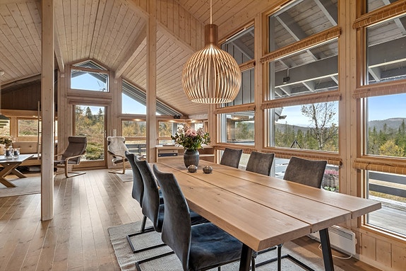 Velkommen til Skurveknattvegen 31, en eiendom presentert av Eiendomsmegler1 Fjellmegleren!