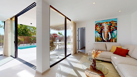 SOLGT! Fantastisk villa med 3 store soverom | Nydelig uteområde med stor tomt - god plass til venner og familie!