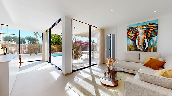 SOLGT! Fantastisk villa med 3 store soverom | Nydelig uteområde med stor tomt - god plass til venner og familie!