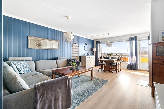 Saip Harmankaya har gleden av å presentere Edgar B. Schieldrops veg 18 A!