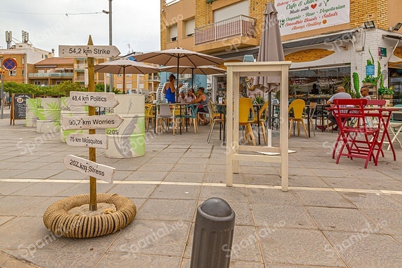 Nøkkelferdig! Ny moderne leilighet med romslig terrasse - Stil, komfort og attraktiv beliggenhet