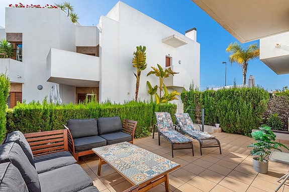 RESERVERT! Møblert leilighet med høy standard og attraktiv beliggenhet i La Zenia - Gangavstand til alt