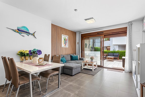 RESERVERT! Møblert leilighet med høy standard og attraktiv beliggenhet i La Zenia - Gangavstand til alt