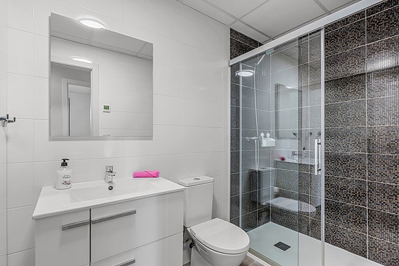 RESERVERT! Møblert leilighet med høy standard og attraktiv beliggenhet i La Zenia - Gangavstand til alt