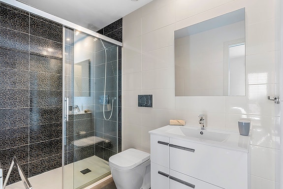 RESERVERT! Møblert leilighet med høy standard og attraktiv beliggenhet i La Zenia - Gangavstand til alt