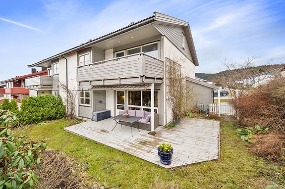 Velkommen til Markaplassen 134 A presentert av EiendomsMegler 1 v/Kenneth Johansen.