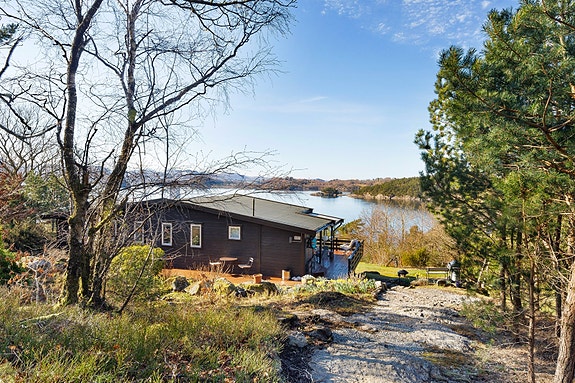 Velkommen til Børøyvegen 307 - en perle i vakre Hjelmeland.