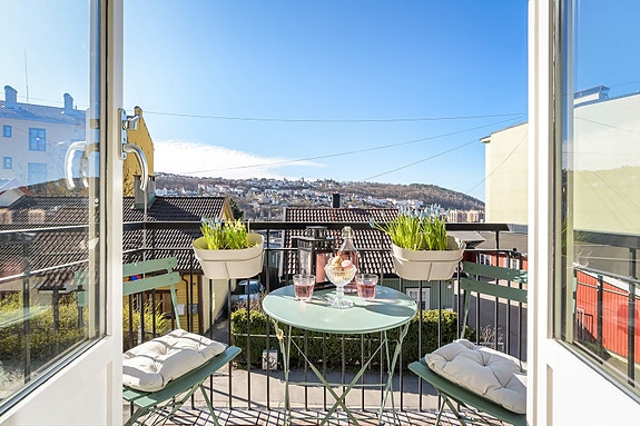 Velkommen inn i denne fantastiske leiligheten i Smålensgata 11A, presentert av Katrine Edvardsen i Aktiv Eiendomsmegling!