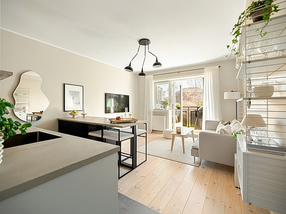 Jan Gunnar Grunden v/ EIE Løren ønsker velkommen til Maridalsveien 225B!