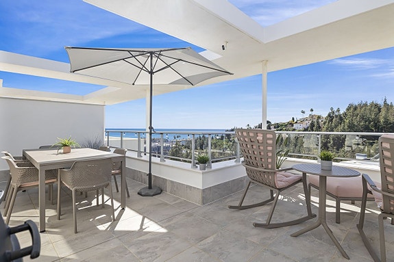 Eksklusiv penthouse med 4 soverom og spektakulær utsikt i Mijas Costa