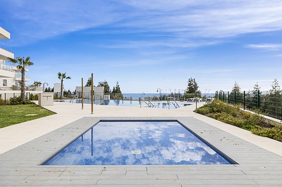 Eksklusiv penthouse med 4 soverom og spektakulær utsikt i Mijas Costa