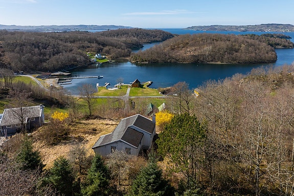 EiendomsMegler 1 v/ Henrik Lauvsnes presenterer Fognavegen 139 - Eikehaugen