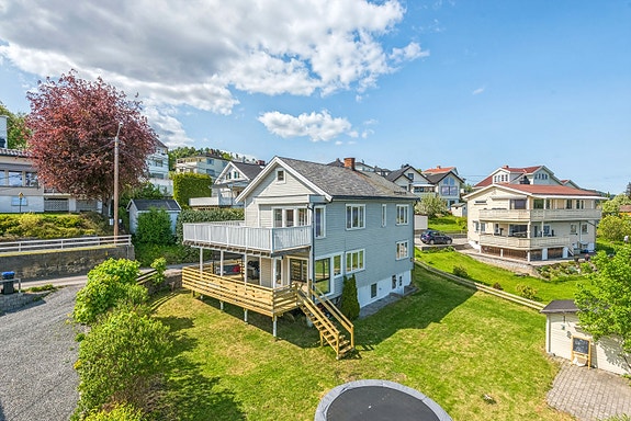 3 leiligheter-Fin beliggenhet i et koselig boligområde ved sentrum og Mjøsa