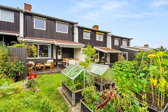 DNB Eiendom v/ eiendomsmegler Anders Selvik har gleden av å presentere Terrasseveien 116.