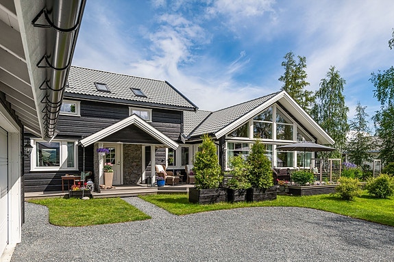 Svært godt vedlikeholdt og påkostet eiendom