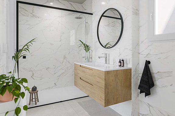 Ny moderne penthouse med takterrasse like ved stranden | 3 soverom og 2 bad | Parkering