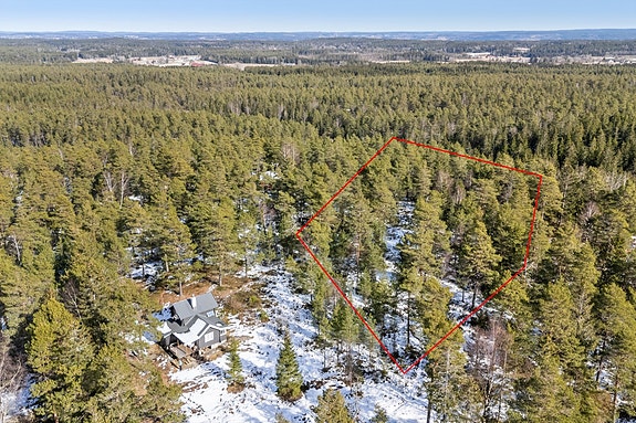 Dette er en ca. beskrivelse av hvor tomten er og avvik vil forekomme.