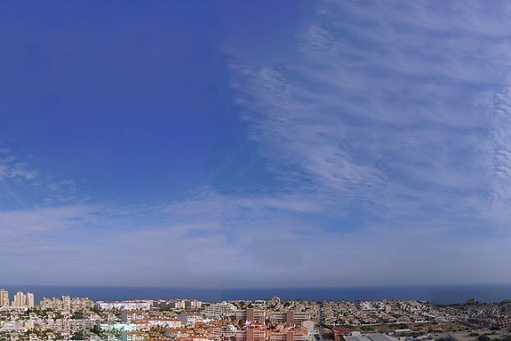 Penthouse med nydelig havutsikt  - Stor takterrasse 134m2 - 3 soverom - Gangavstand til strand