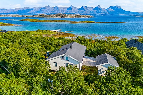 EiendomsMegler1 v/ Gisle Kallestad har gleden av å presentere Nord-Herøyveien 523!