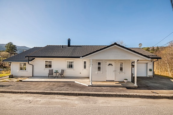 EiendomsMegler 1 v/ Oda Jønsberg har gleden av å presentere Spåkevegen 53!