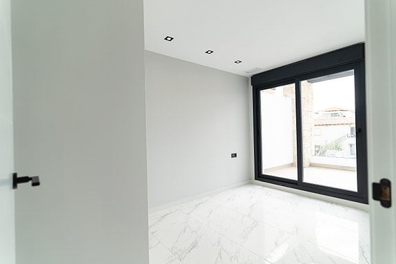 Råflott villa med 4 soverom og 3 bad | Attraktiv beliggenhet | Kort vei til nydelig strand | Høye kvaliteter