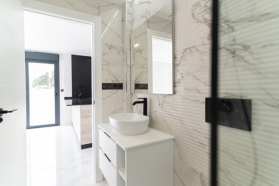 Råflott villa med 4 soverom og 3 bad | Attraktiv beliggenhet | Kort vei til nydelig strand | Høye kvaliteter