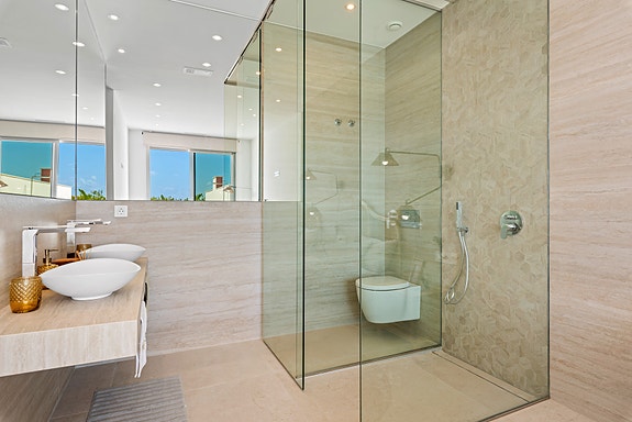 Ferdig til sommeren 25 | Nydelig villa i middelhavsstil | 3 romslige soverom | Fantastisk uteområdet med privat basseng