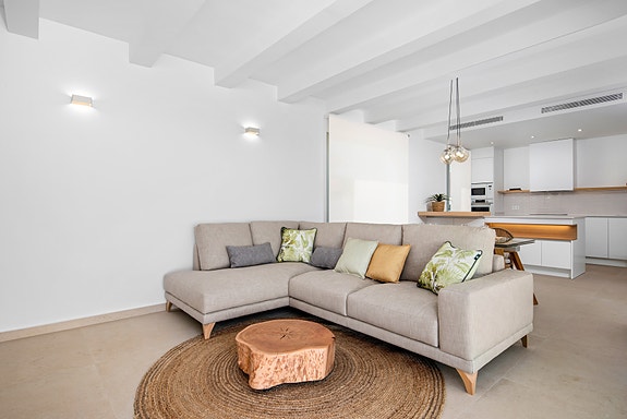 Ferdig til sommeren 25 | Nydelig villa i middelhavsstil | 3 romslige soverom | Fantastisk uteområdet med privat basseng